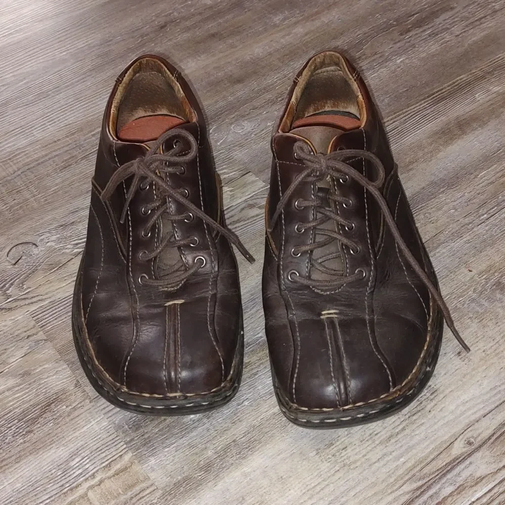 Clarks  brown loafers Sz 10.5